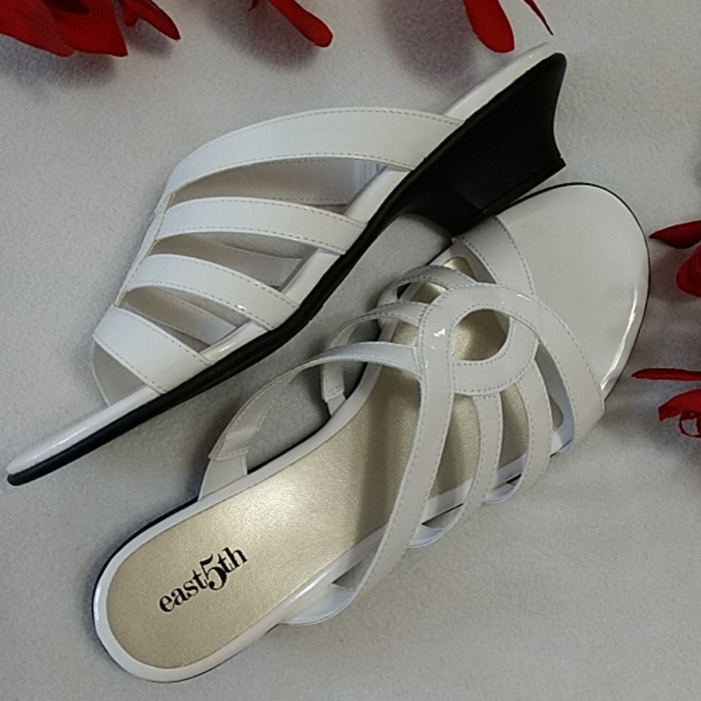 NEW White Sandals Open Toe Cross Straps Mules EF Eloise East 5th Low Heel 9.5M